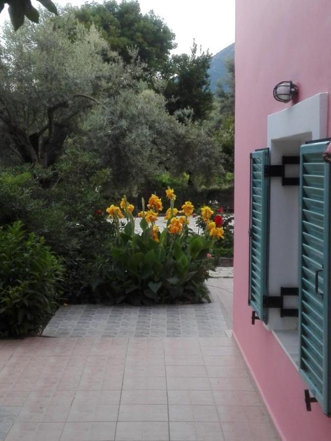 Zeus&Hera Apartments Nikiana Exterior foto